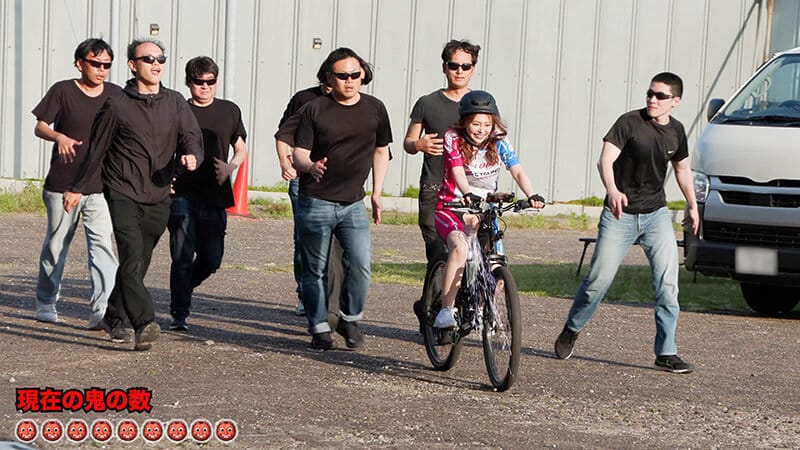 【SHIGEKI×SODSTAR】これが限界ギリギリ公然露出潮吹き 小倉由菜アクメ自転車がイクッ！【特典映像 ピストンバイブ証明写真付】 サンプル 7